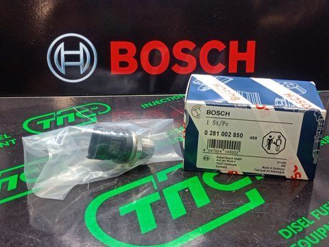 Датчик тиску палива 0281002850 (0281002850) СR BOSCH FIAT IVECO OPEL MAN NEW HOLLAND 0281002850 Bosch фото