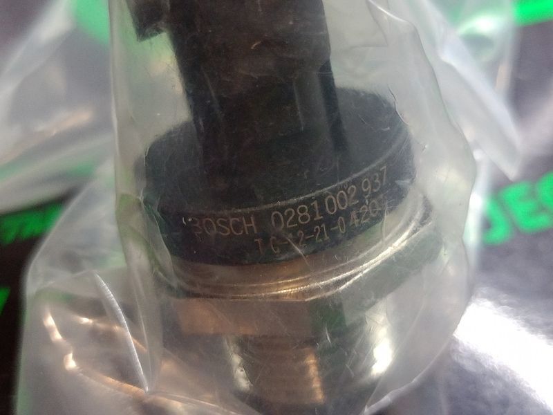 Датчик давления топлива 0281002937 (0281002921, 0281002534) СR BOSCH RENAULT, AlfaRomeo, Cummins, Volvo 0281002937 Bosch фото