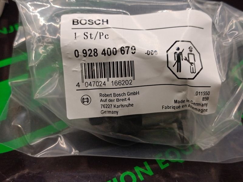 Блок дозування (датчик тиску палива) 0928400679 BOSCH (ПНВТ 0445010147, 445010170) Vivaro, Trafic 928400679 фото