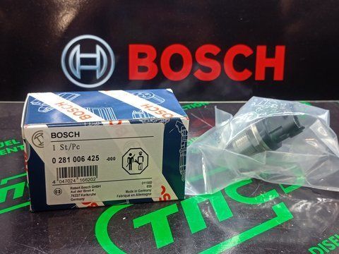 Датчик тиску палива 0281006425 (0281006425) СR BOSCH Dodge Fiat, MAHINDRA SCORPIO, XUV500 DW12DD 11.07- 0281006425 Bosch фото