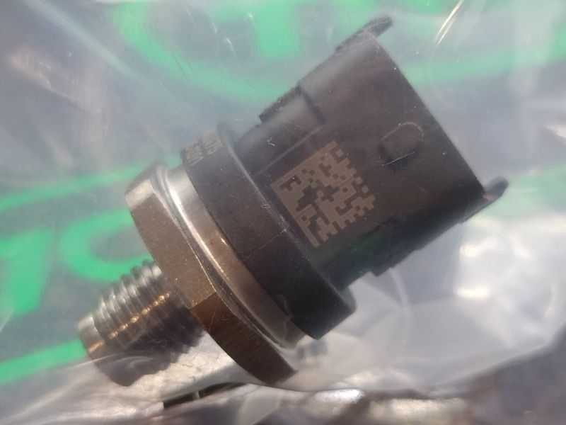 Датчик тиску палива 0281002475 (F00R002914 F00R000748 F00R004388) СR BOSCH 0281002475 Bosch фото